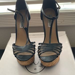 Steve Madden platform sandal size 7.5